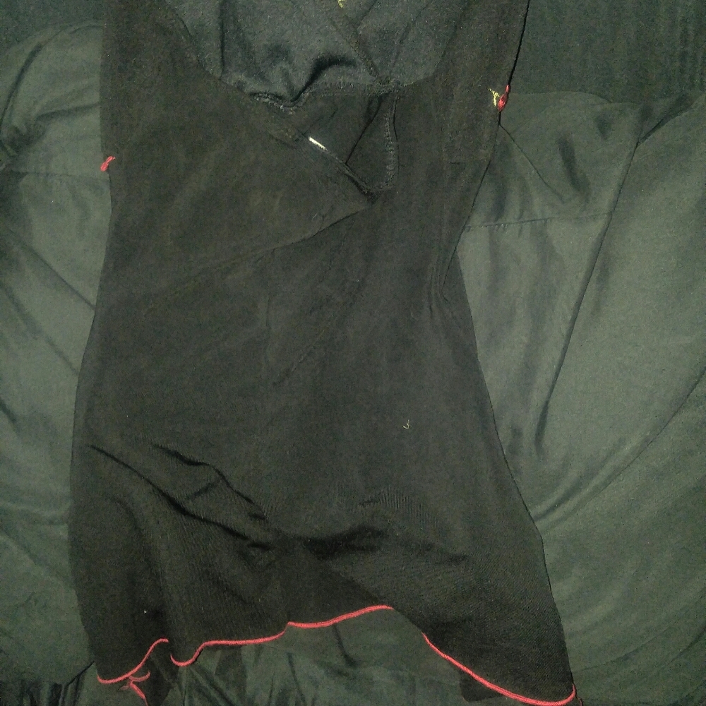 Halter Top - Picture 3 of 3
